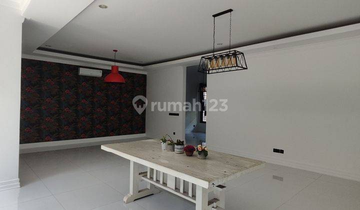 Rumah Bagus - 3 Kamar Luas- Harga 240 Juta Per Tahun. Nego- 2