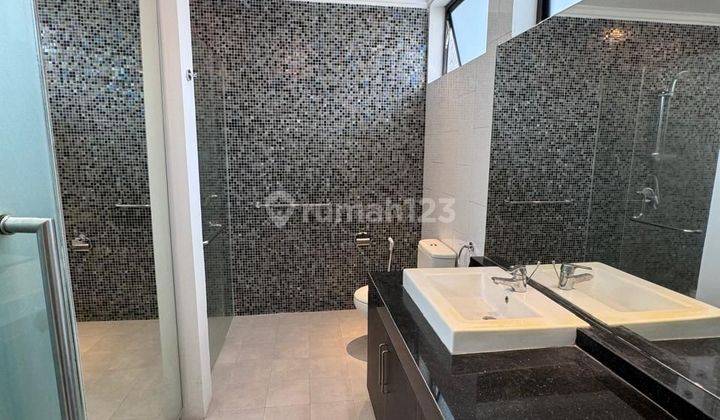 Town House-Pool-Dekat Mrt-Harga Sewa 300 Juta Per Tahun- 2