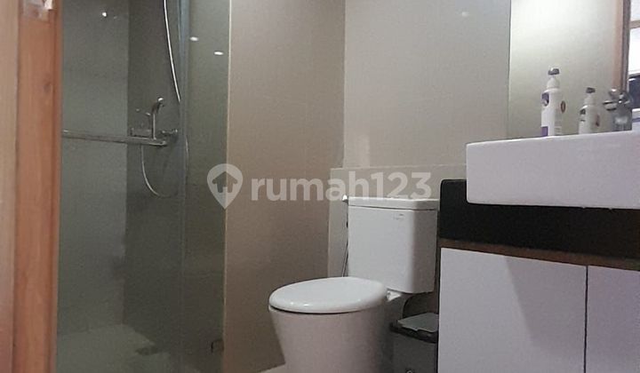 kamar mandi dijual apartmen embarcadero  bintaro 17th