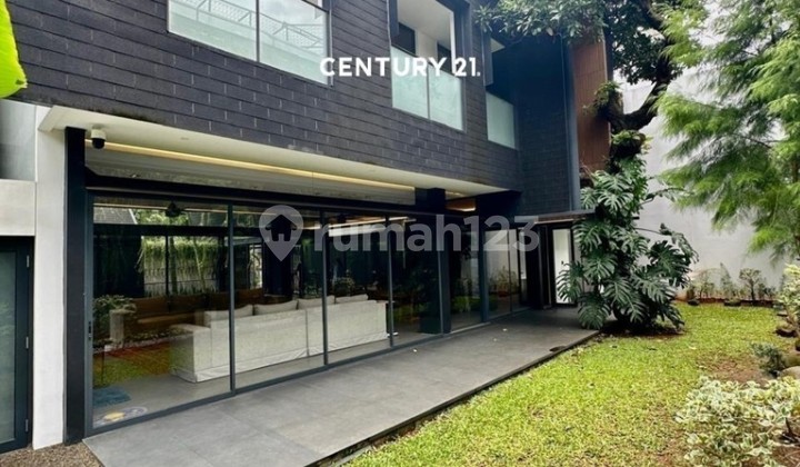 Beautiful 2-Storey House Ready for Occupancy in South Jakarta Wt 17855