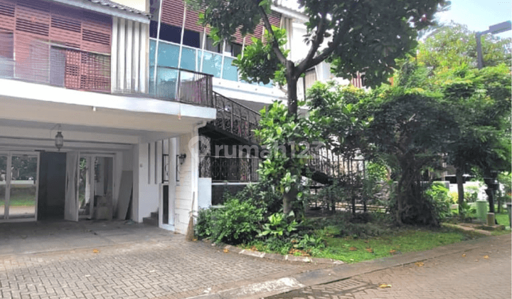 Disewakan Rumah Luas Siap huni Di Kebayoran Villas Bintaro Sektor 7 1