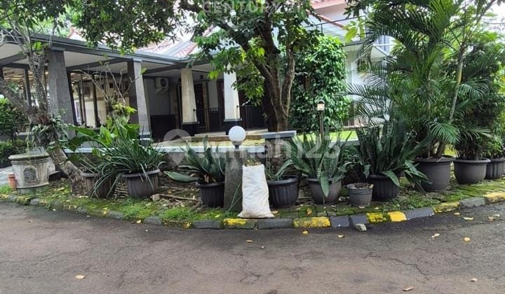 Rumah Hook 2LT Lingkungan Nyaman dan Asri di Sektor 9 Bintaro 2