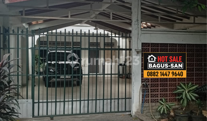 For Sale Land Area Calculation House in Strategic Location in Menteng, Central Jakarta