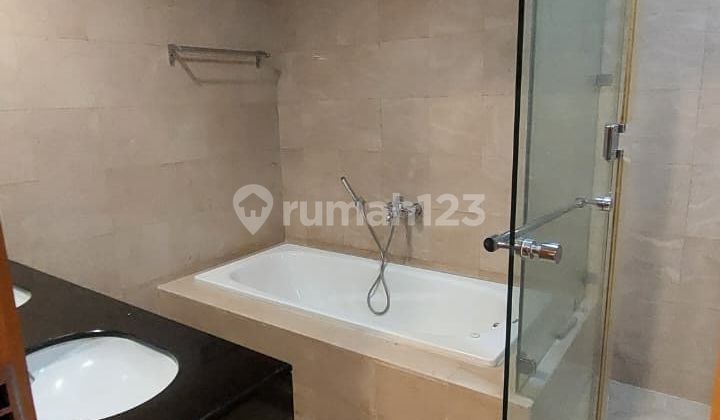 For Sale! Sudirman Residence Apartment 245 Sqm - Rare Unit, Best Price 2