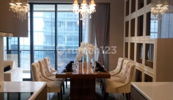Dijual !! Unit Mewah di District 8 3BR 117m2 Furnished