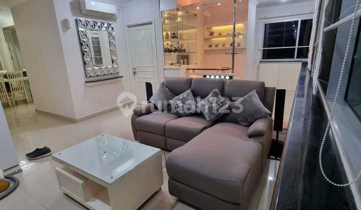 For Rent unit sahid sudirman residence 3br Furnished 