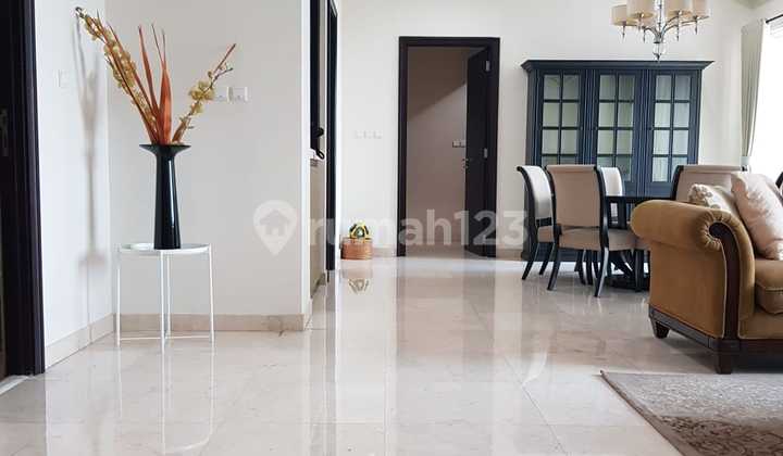 Apartement Senayan Residences 3 BR Furnished Bagus Sekali