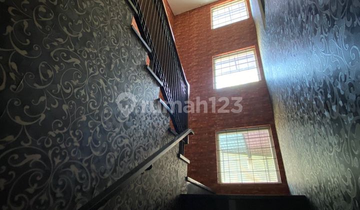 Rumah 3 Lantai Bagus Furnished SHM Bandung City 2