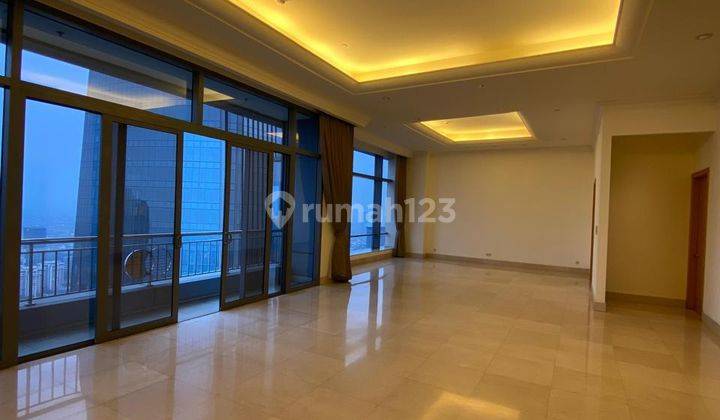 Apartement Ritz Carlton 4 BR Unfurnished Bagus 1