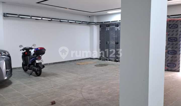 For Rent New House 1200M2 At Menteng Jakarta 2
