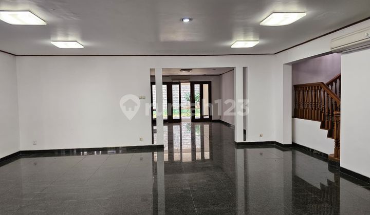 Luxury Home for RENT !! Menteng area comfy 2