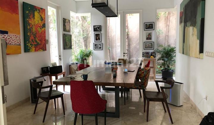 For Sale !! Luxury House And Comfortable Kebayoran Baru Area