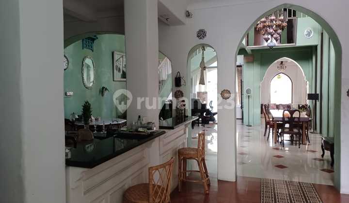 Ready for rent exclusive House at Menteng area  2