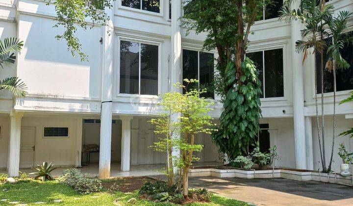 Rumah Disewa di Menteng Teuku Umar Jakarta Pusat Semi Furnish 1