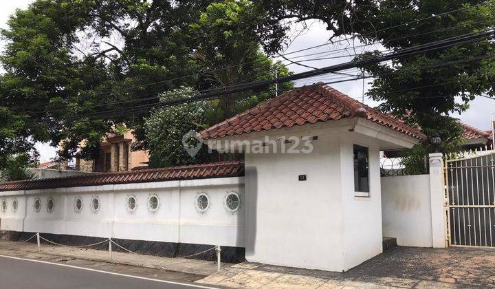 Rumah Besar di Lebak Bulus Raya Jakarta Selatan Lokasi Strategis 1