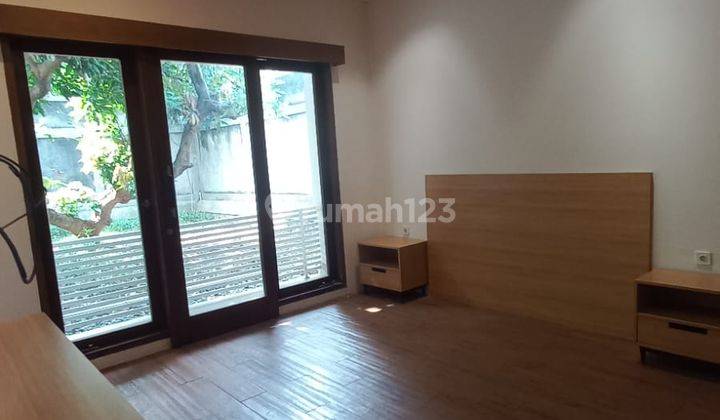 Rumah dijual Bintaro Jaya Sektor 8 River Park Semi Furnish Siap Huni 2