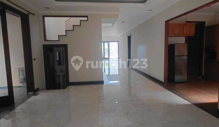 Rumah dijual di Bintaro Jaya Sektor 9 Mertilang Raya Halaman Luas 2