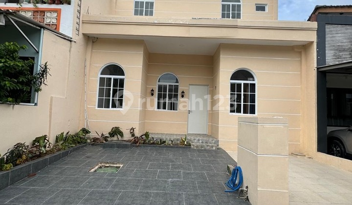 Rumah Cantik di Bintaro Jaya Sektor 9 Cluster Mahagoni Park Siap Huni Rumah Cantik di Bintaro Jaya Sektor 9 Cluster Mahagoni Park Siap Huni