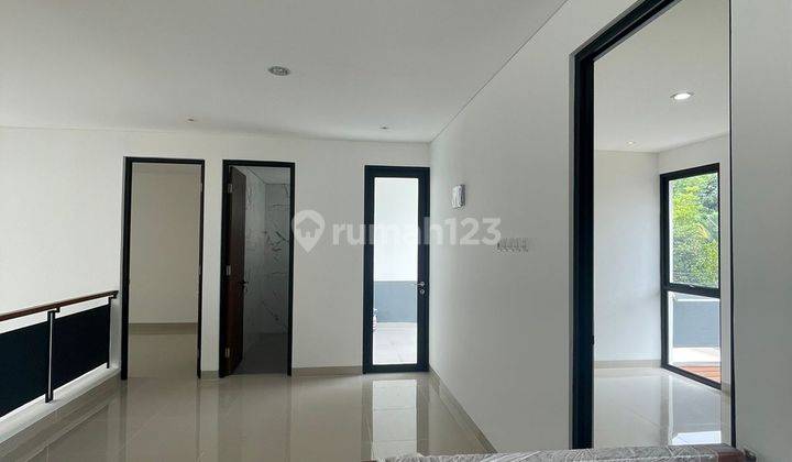 Rumah Dijual Mertilang Bintaro Jaya Sektor 9 Ada Kolam Renang 2