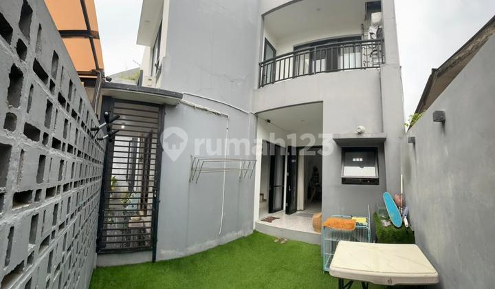 Rumah di Kompleks Pajak Cipadu Jurang Mangu Dekat Bintaro Dekat Stasiun Rumah di Kompleks Pajak Cipadu Jurang Mangu Dekat Bintaro Dekat Stasiun