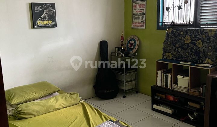 kamar tidur rumah dijual di palem bintaro