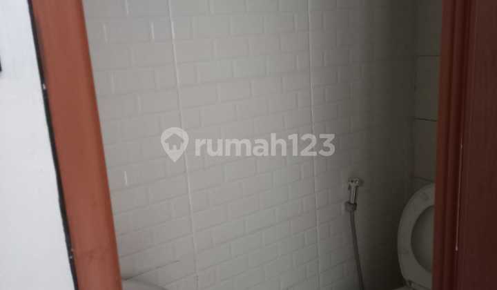 kamar mandi rumah dijual di palem puri