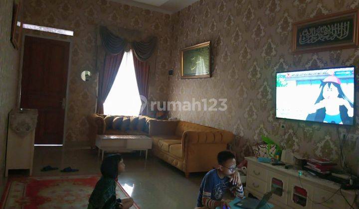 Rumah Dijual di Karang Tengah Ciledug Semi Furnish Siap Huni 2