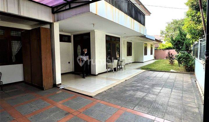 Rumah Siap Huni Halaman Luas, Lokasi Bagus 2