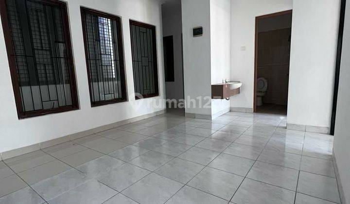 Rumah di Emeralt town house 2 Lantai SHM Bagus 2