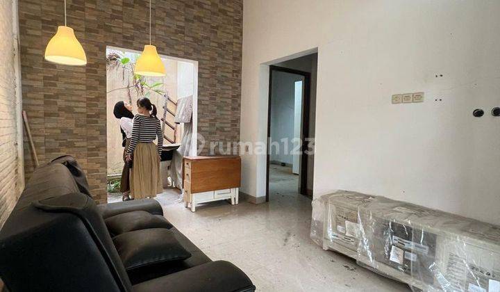 Rumah Modern Minimalis di Villa Prasadha, Ciputat 1