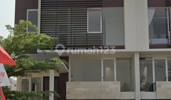 House for Sale Near the Airport