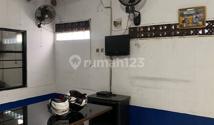 Roadside Shop House for Rent 1