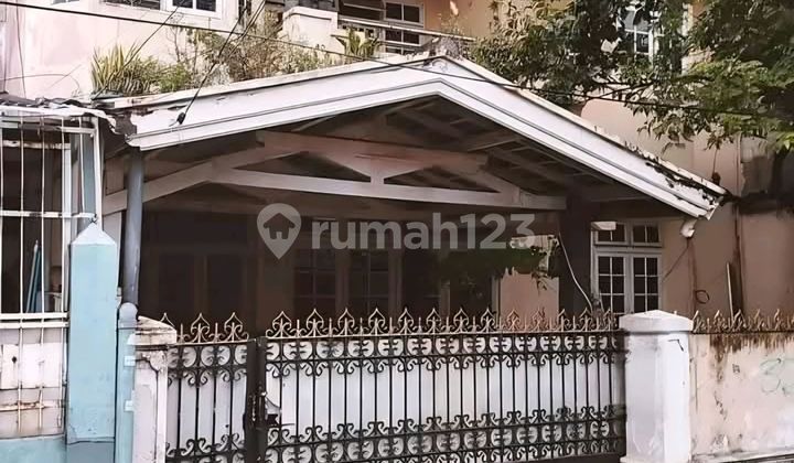 Rumah di Kemanggisan Jakarta Barat 1