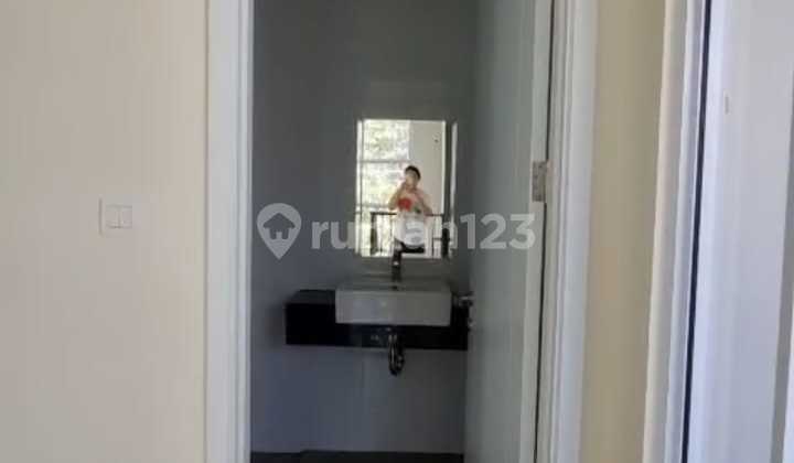 Nice 2-Storey House Ready to Occupied SHM Gading Serpong, Tangerang 2