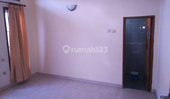 Villa 2.5 Lantai Bagus SHM di Cimacan, Bogor 2