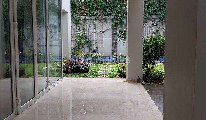 House In The Compound , Kemang Jakarta Selatan 2