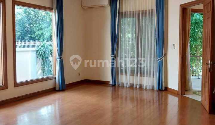 Beautiful two-story house 2