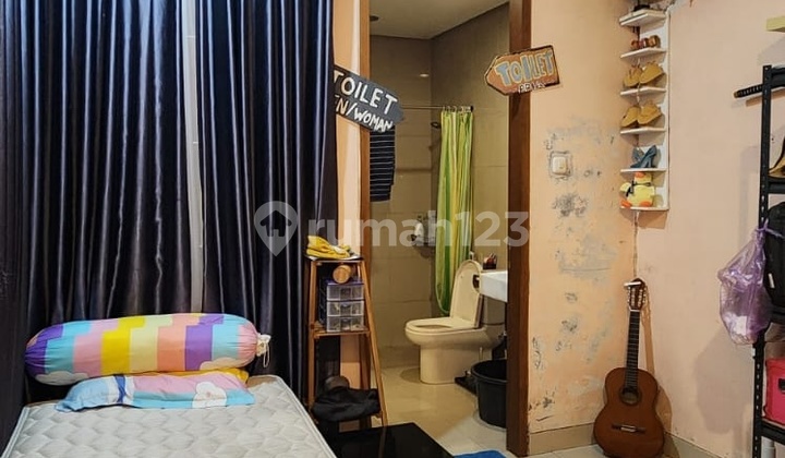 Rumah Didalam Komplek, Dekat Universitas