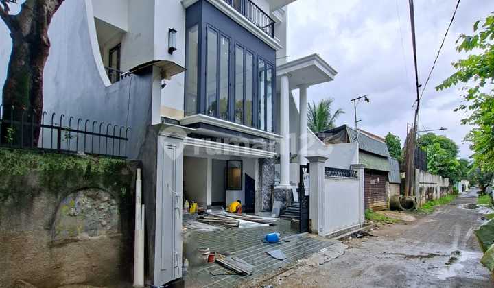 Dijual Rumah Brandnew American Clasic di Jalan Gaharu, Jaksel 2