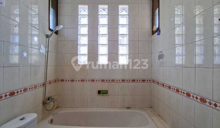 Dijual Rumah Sudut di Bintaro Sektor 9 2