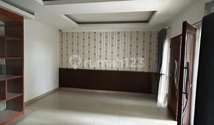 2-Story Strategic House on Jl. Malabar, Guntur - Premium Setiabudi Area! 2