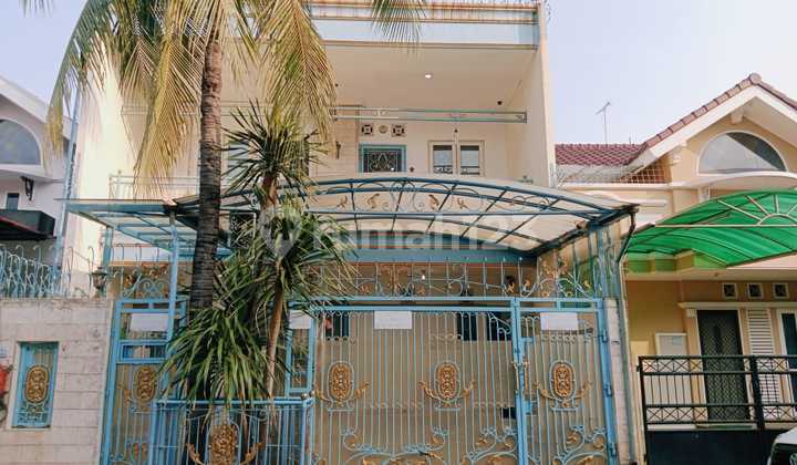 Rumah Siap Huni, Tenang, 2,5 Lantai, Taman Permata Buana, Jakarta Barat