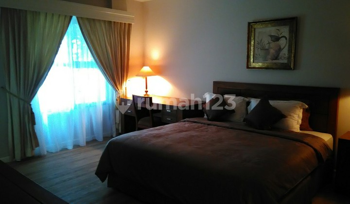 Nice and Comfortable Townhouse At Permata Hijau 2