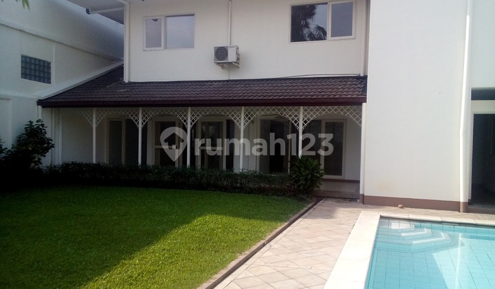 Quite And Luxurious Townhouse Expatriat