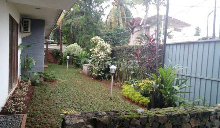 Beautiful house in Kemang with huge Backyard 2