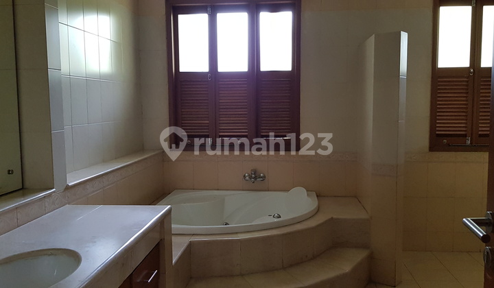 Strategic house at Pejaten 2