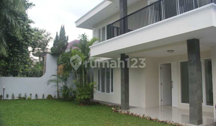 Excellent House, Stylish With Huge Back And Front Yard In Cipete 2