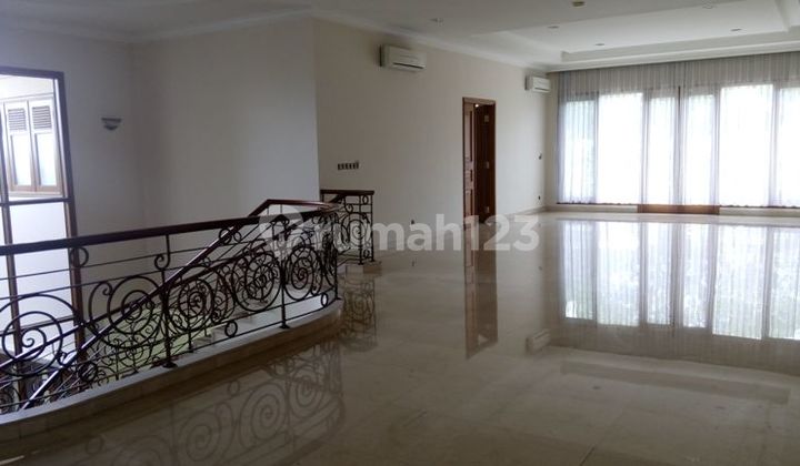 Rumah yang Terang dan Nyaman di Pejaten Barat 2