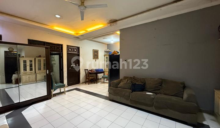 For Sale: House in Taman Bougenville Estate Complex, Pondok Gede 2