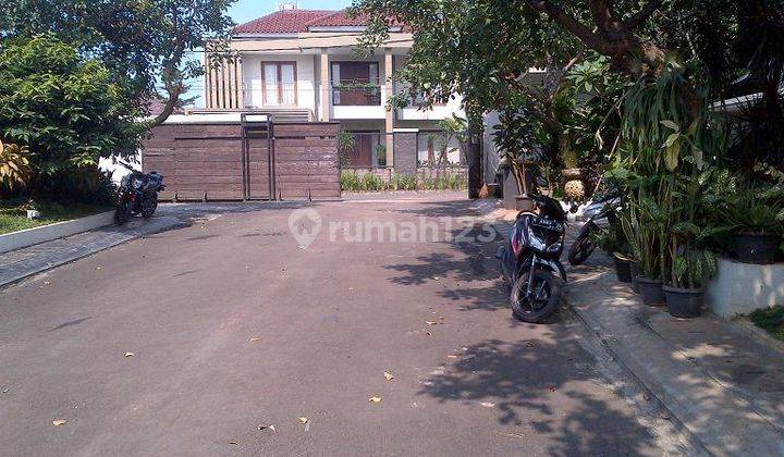 Very Nice, Quite and Modern Townhouse at Pejaten Area 2